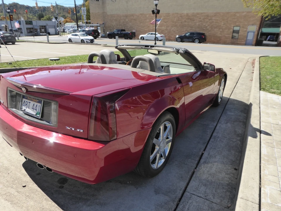 2004 Cadillac XLR - Image 6 of 21