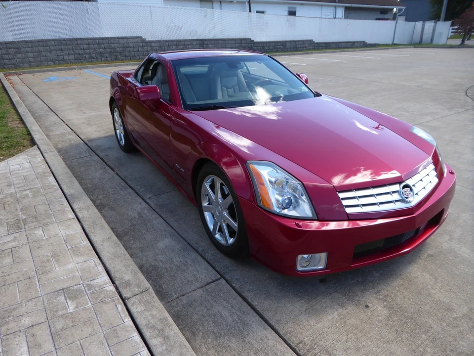2004 Cadillac XLR - Image 17 of 21