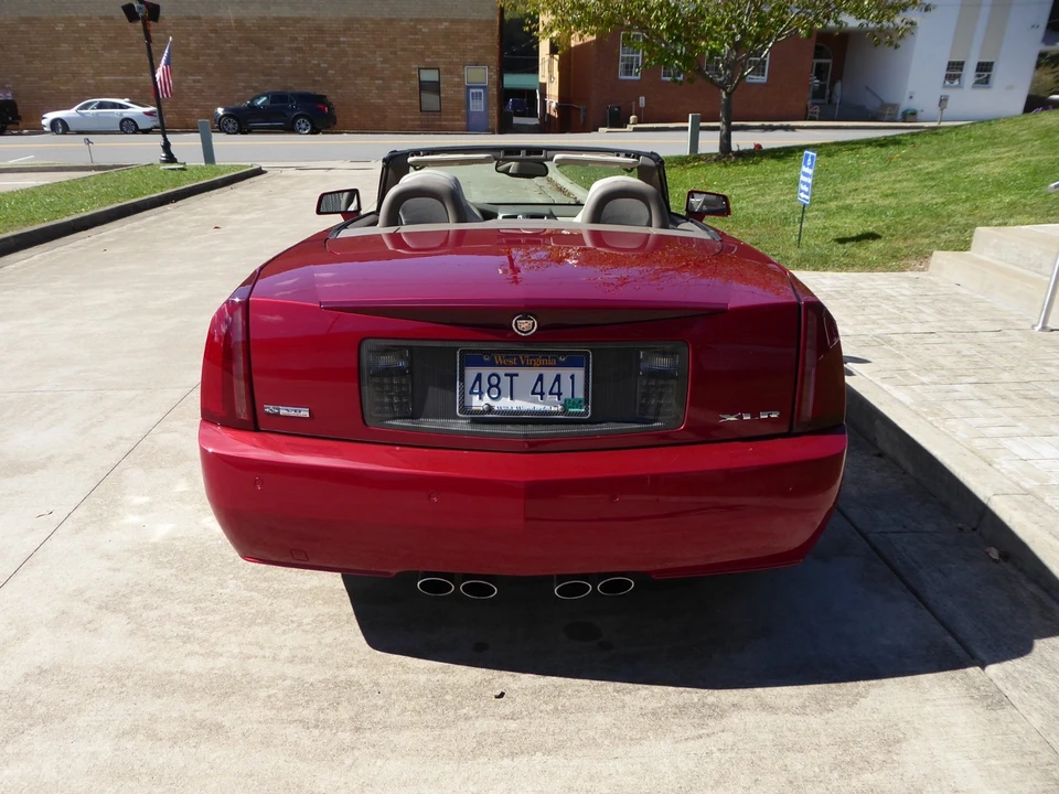 2004 Cadillac XLR - Image 5 of 21