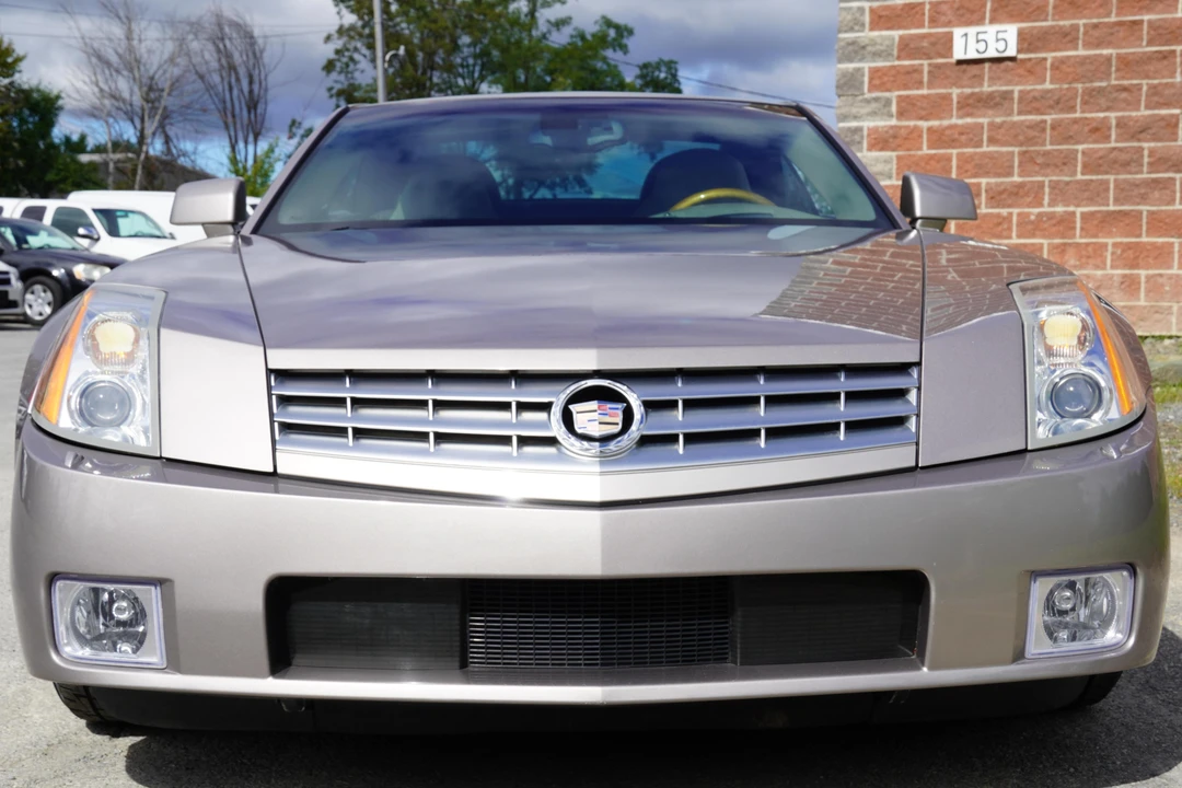 2004 Cadillac XLR - Image 2 of 31