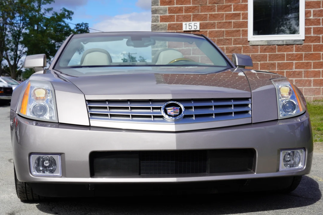 2004 Cadillac XLR - Image 6 of 31