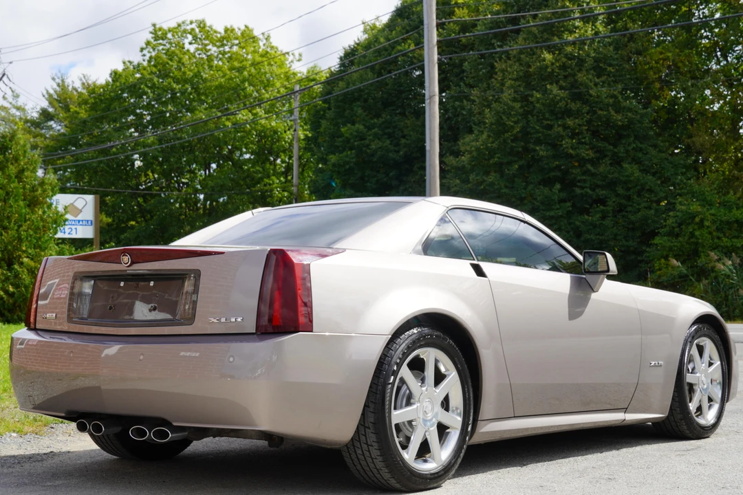 2004 Cadillac XLR - Image 17 of 31