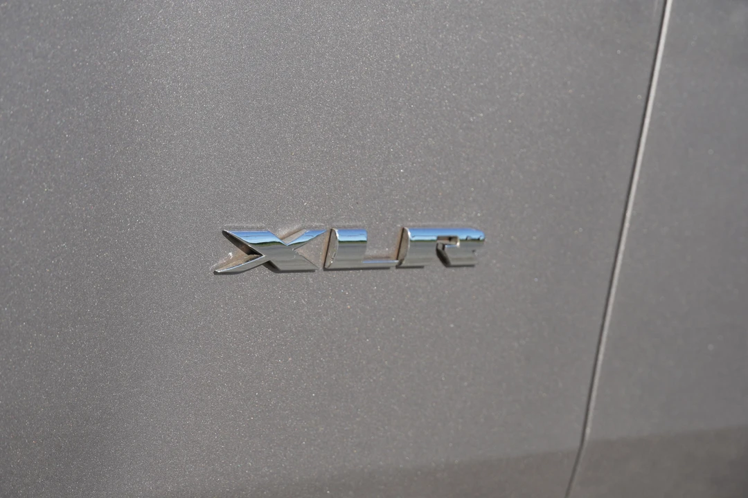 2004 Cadillac XLR - Image 30 of 31