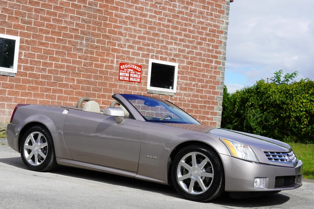 2004 Cadillac XLR - Image 13 of 31