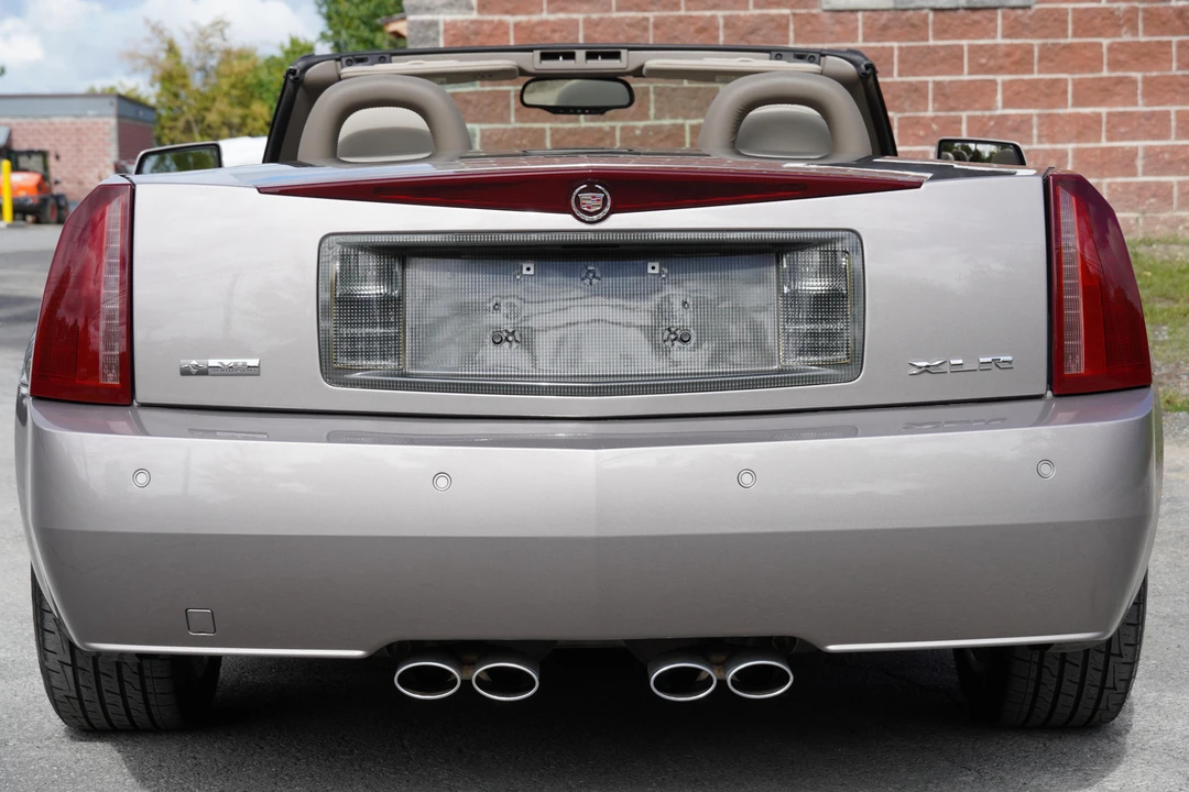2004 Cadillac XLR - Image 11 of 31
