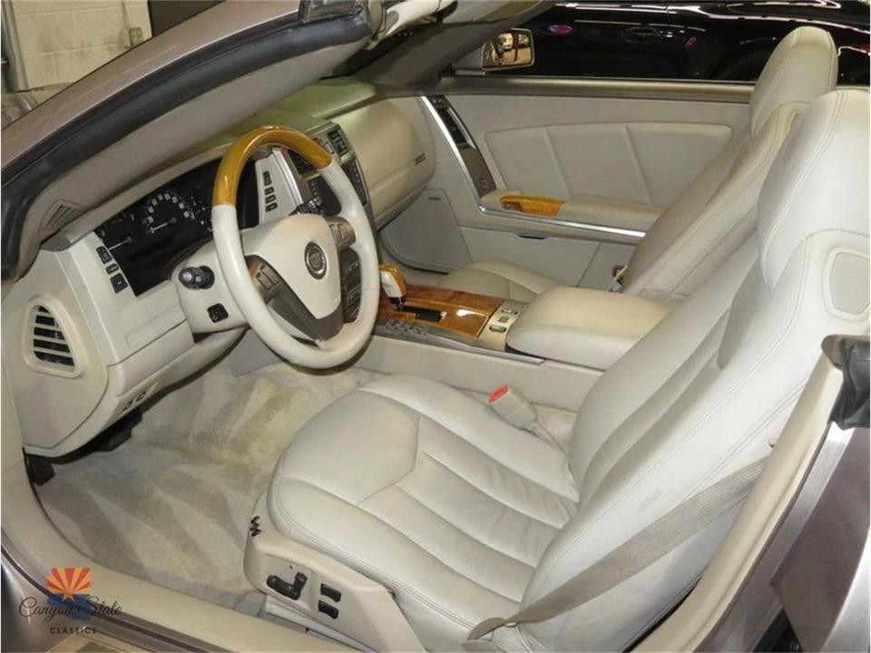 2004 Cadillac XLR - Image 3 of 31