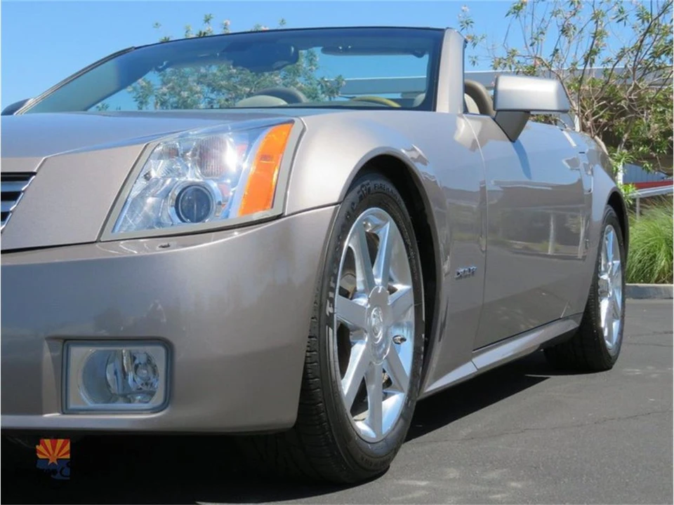 2004 Cadillac XLR - Image 24 of 31