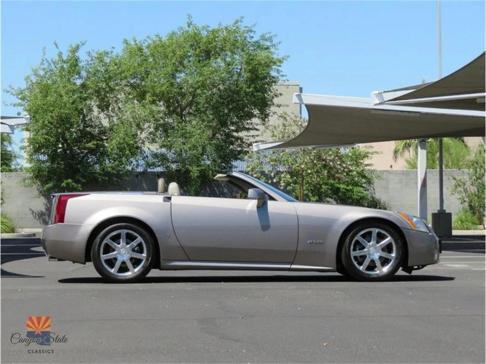 2004 Cadillac XLR - Image 4 of 31