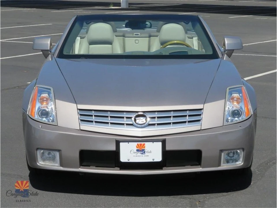 2004 Cadillac XLR - Image 29 of 31