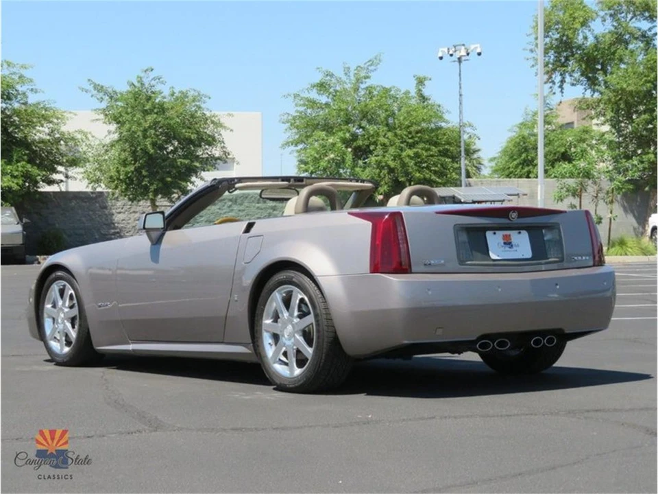 2004 Cadillac XLR - Image 12 of 31