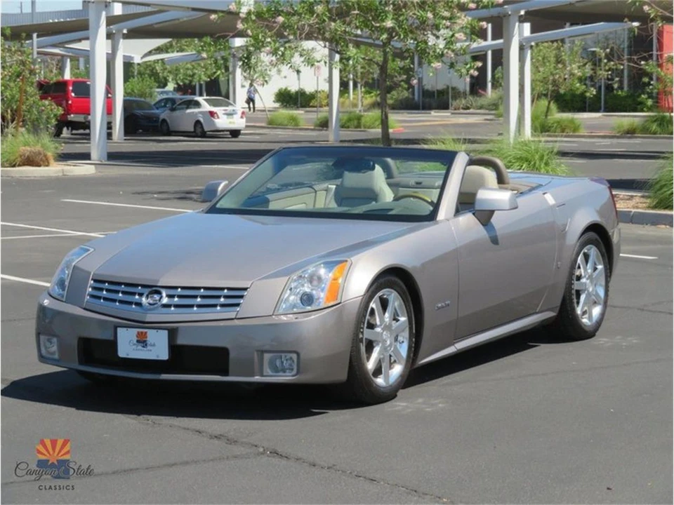 2004 Cadillac XLR - Image 7 of 31
