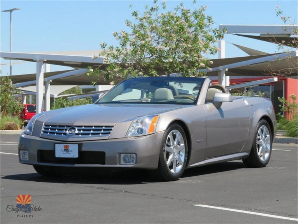 2004 Cadillac XLR - Image 8 of 31