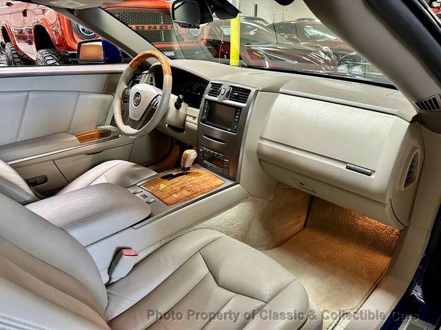 2004 Cadillac XLR - Image 15 of 19