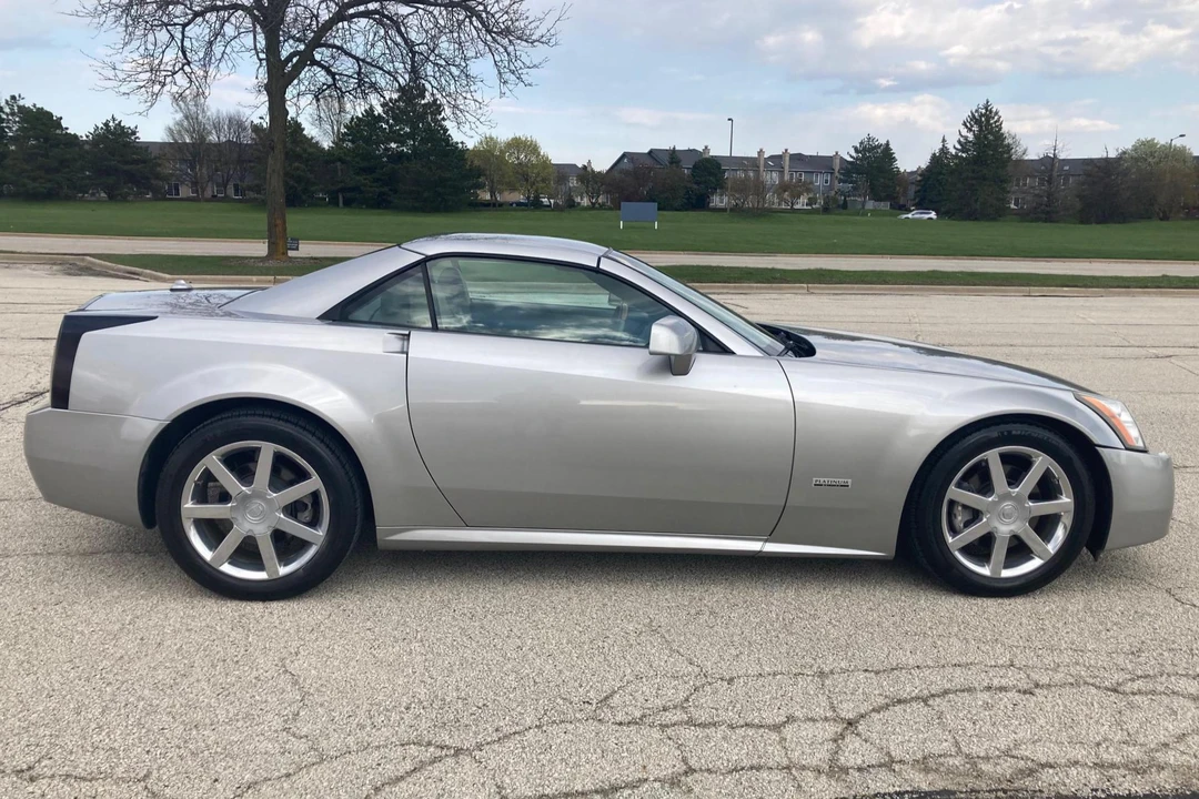 2004 Cadillac XLR - Image 3 of 31