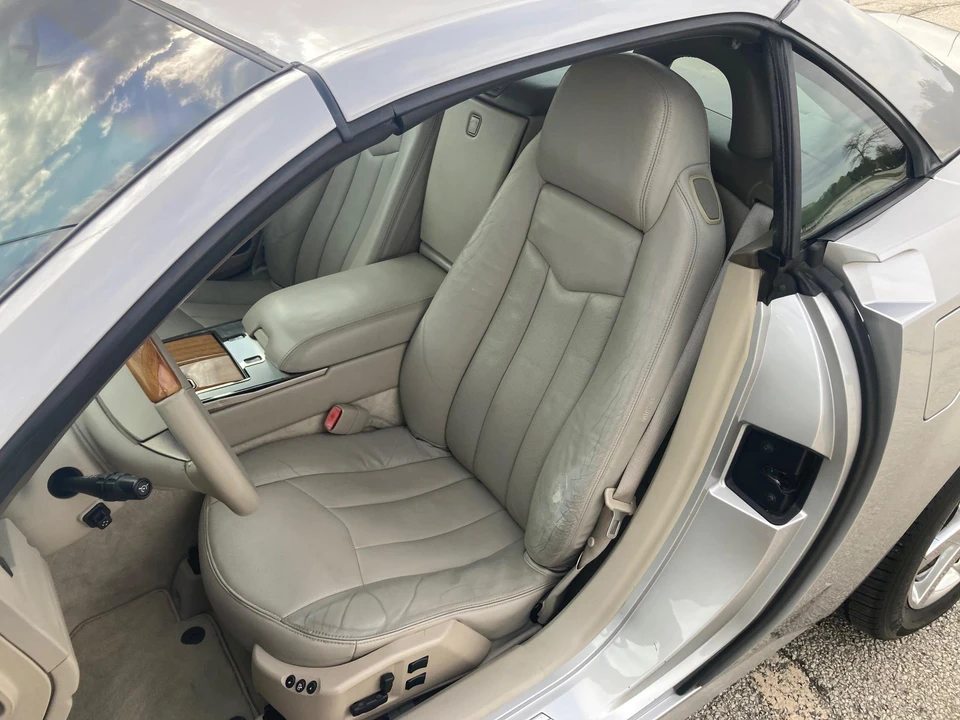 2004 Cadillac XLR - Image 30 of 31