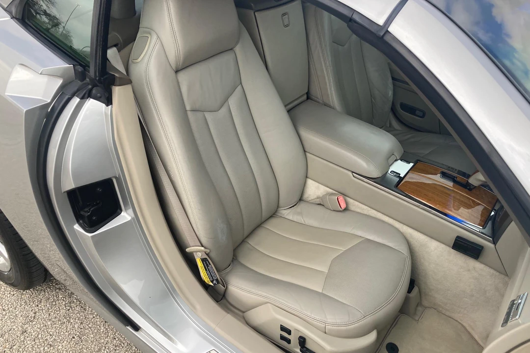 2004 Cadillac XLR - Image 27 of 31