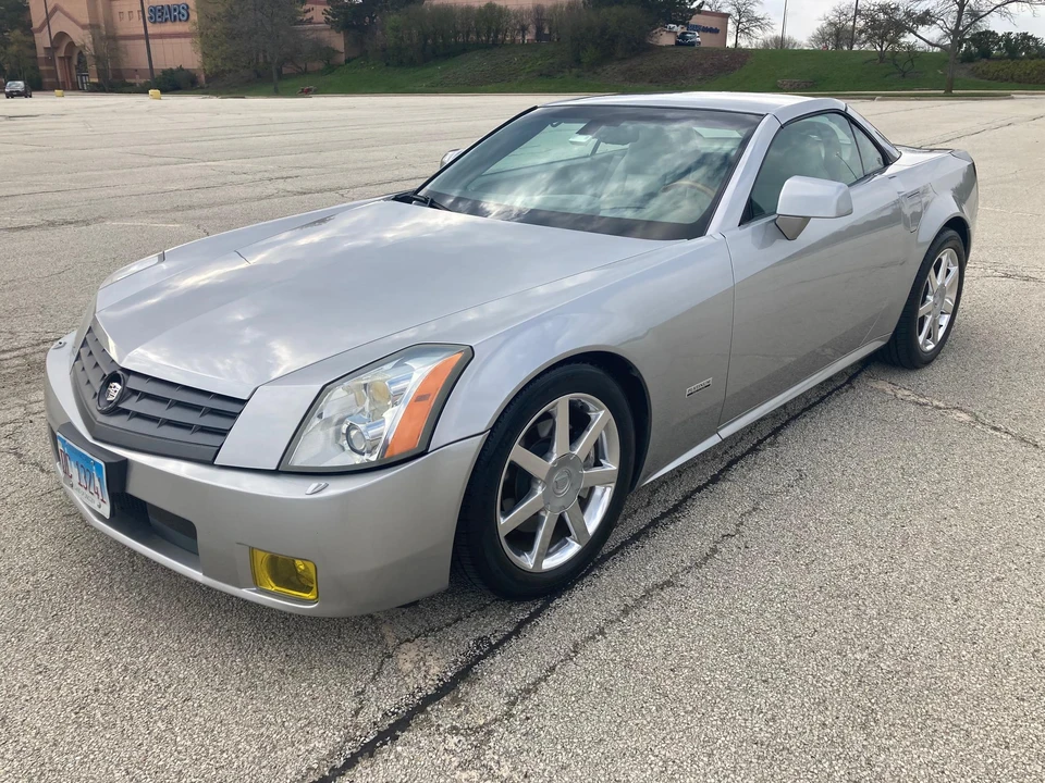 2004 Cadillac XLR - Image 6 of 31