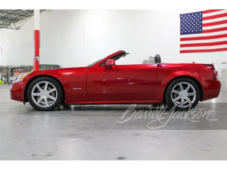 2004 Cadillac XLR - Image 5 of 5