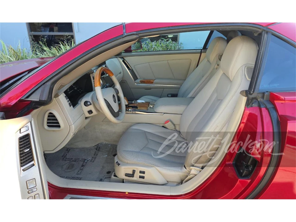 2004 Cadillac XLR - Image 3 of 5
