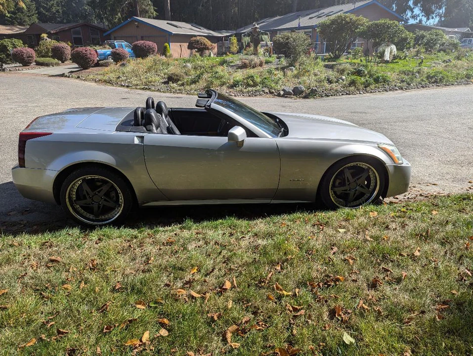 2004 Cadillac XLR - Image 14 of 31