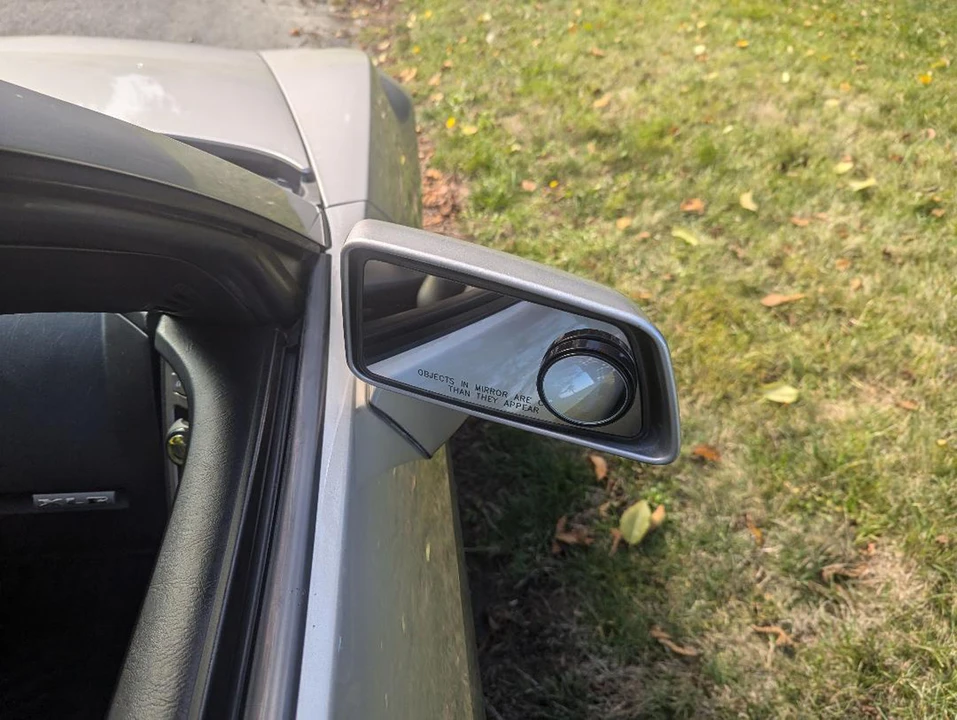 2004 Cadillac XLR - Image 30 of 31