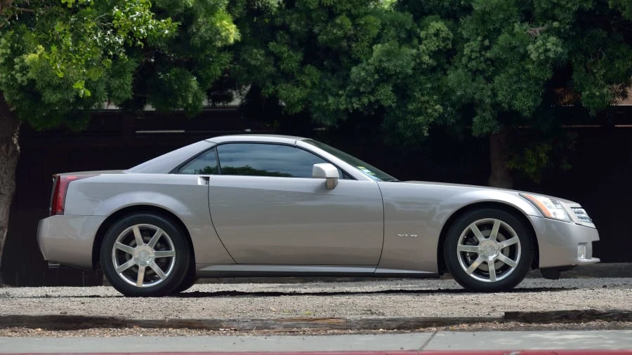2004 Cadillac XLR - Image 2 of 20