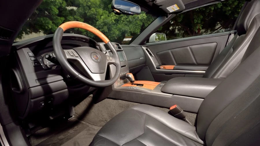 2004 Cadillac XLR - Image 18 of 20