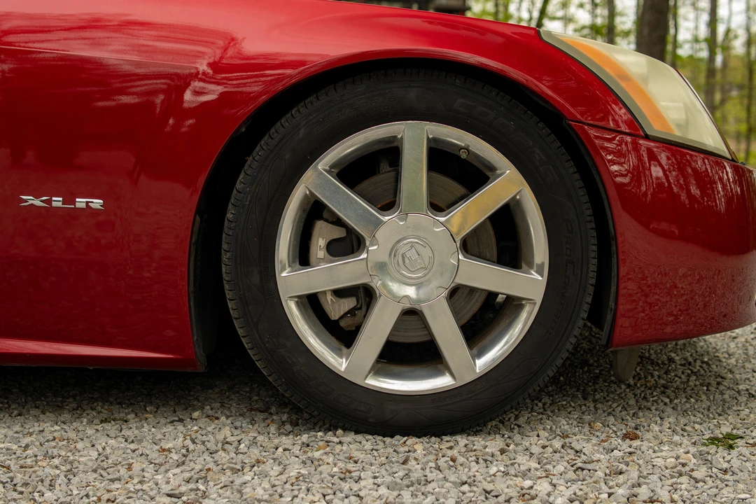 2004 Cadillac XLR - Image 24 of 31