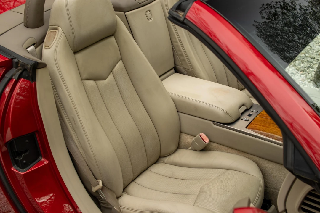 2004 Cadillac XLR - Image 27 of 31
