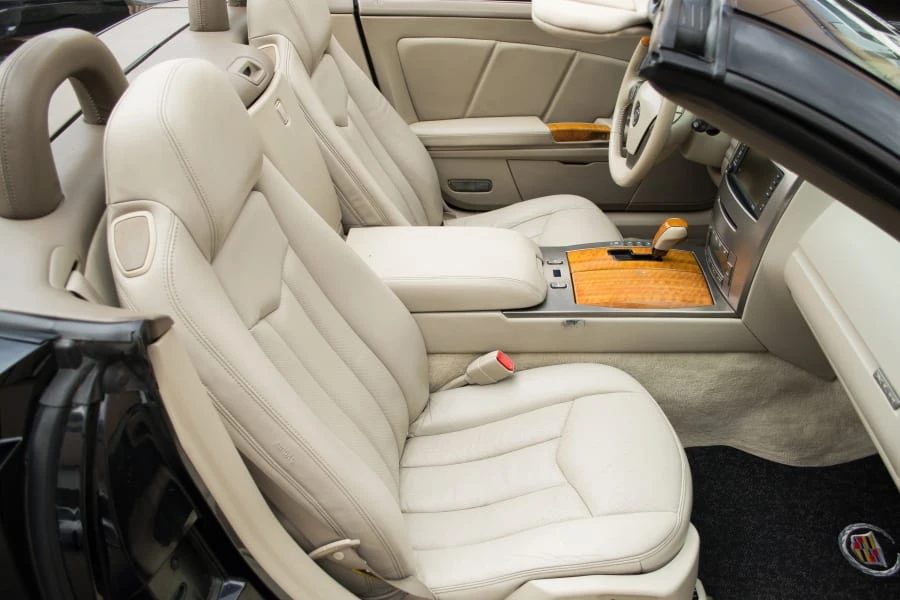 2004 Cadillac XLR - Image 6 of 11