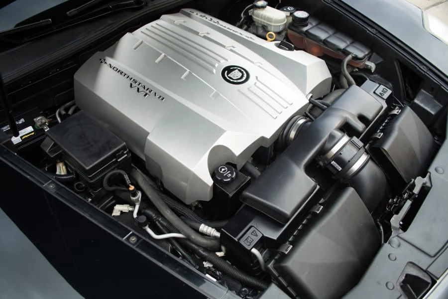 2004 Cadillac XLR - Image 9 of 11