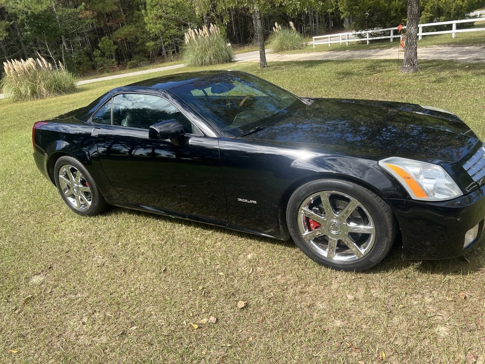 2004 Cadillac XLR - Image 9 of 20