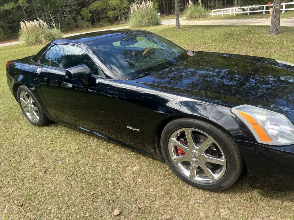 2004 Cadillac XLR - Image 3 of 21