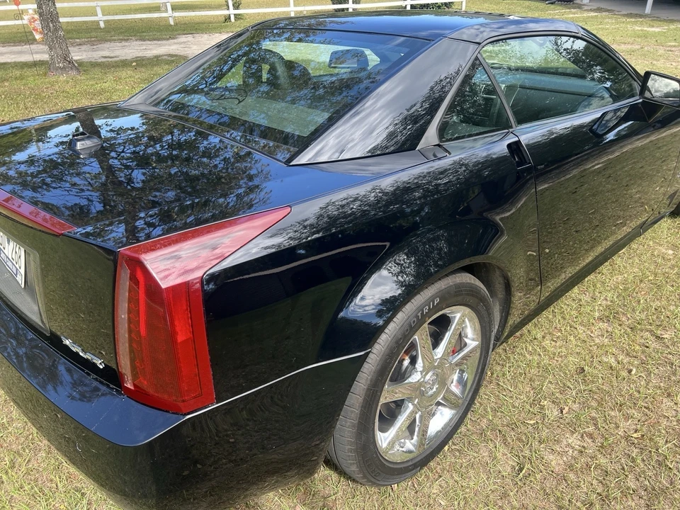 2004 Cadillac XLR - Image 17 of 21