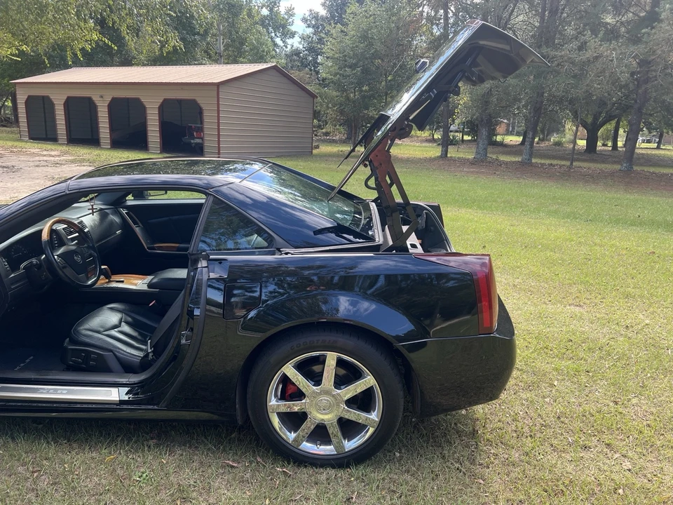 2004 Cadillac XLR - Image 6 of 20