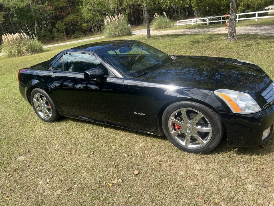 2004 Cadillac XLR - Image 11 of 21