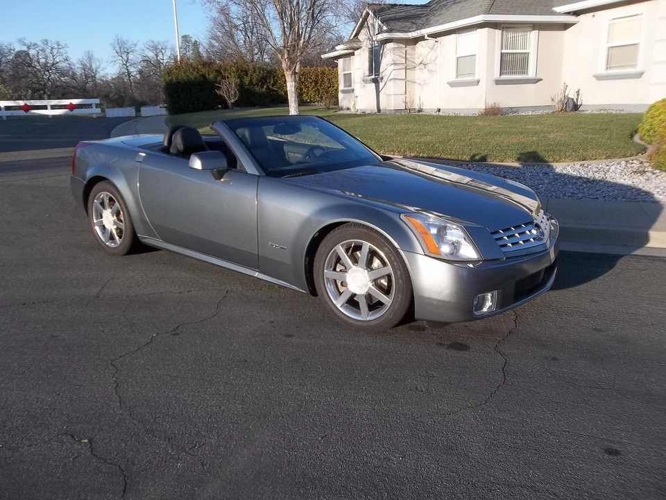 2004 Cadillac XLR - Image 2 of 31