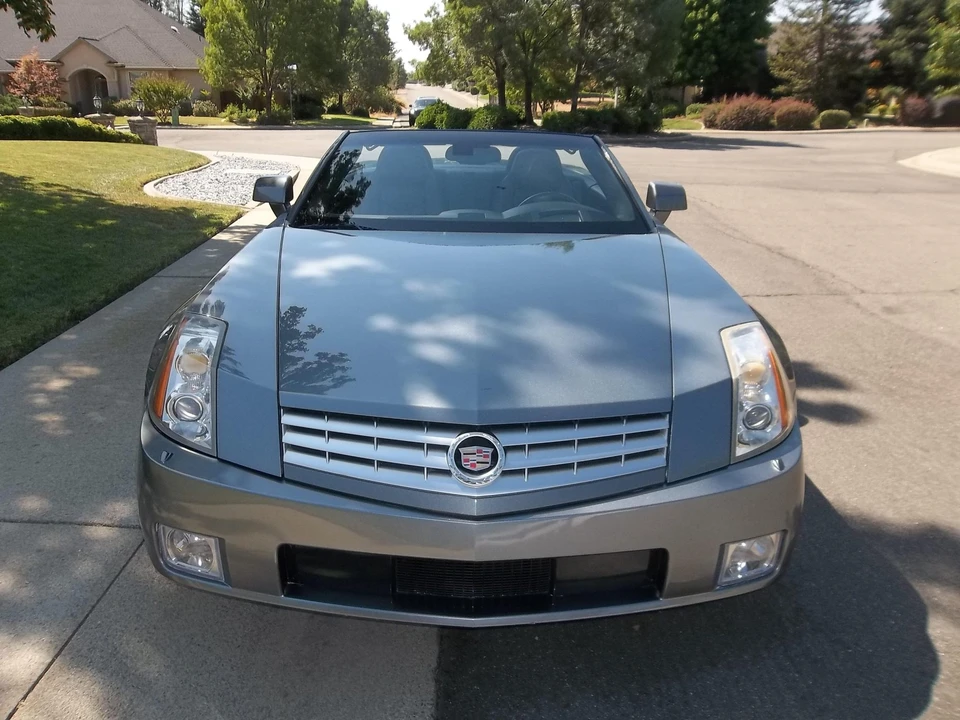 2004 Cadillac XLR - Image 4 of 31