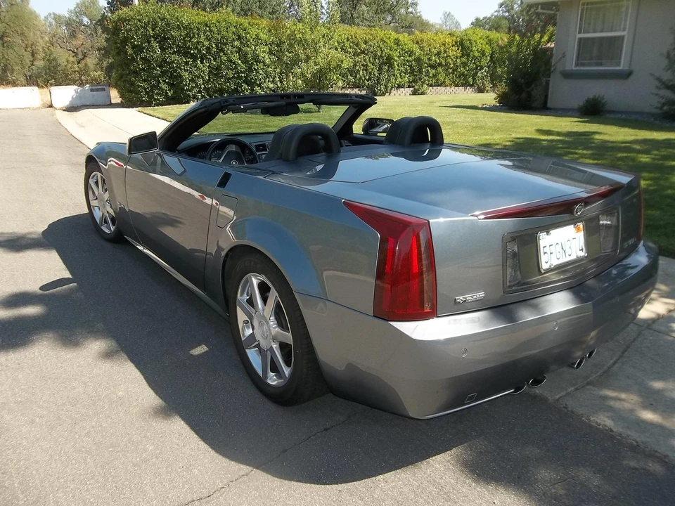 2004 Cadillac XLR - Image 4 of 31