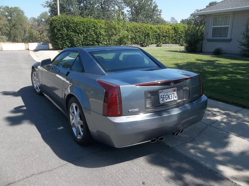2004 Cadillac XLR - Image 11 of 31