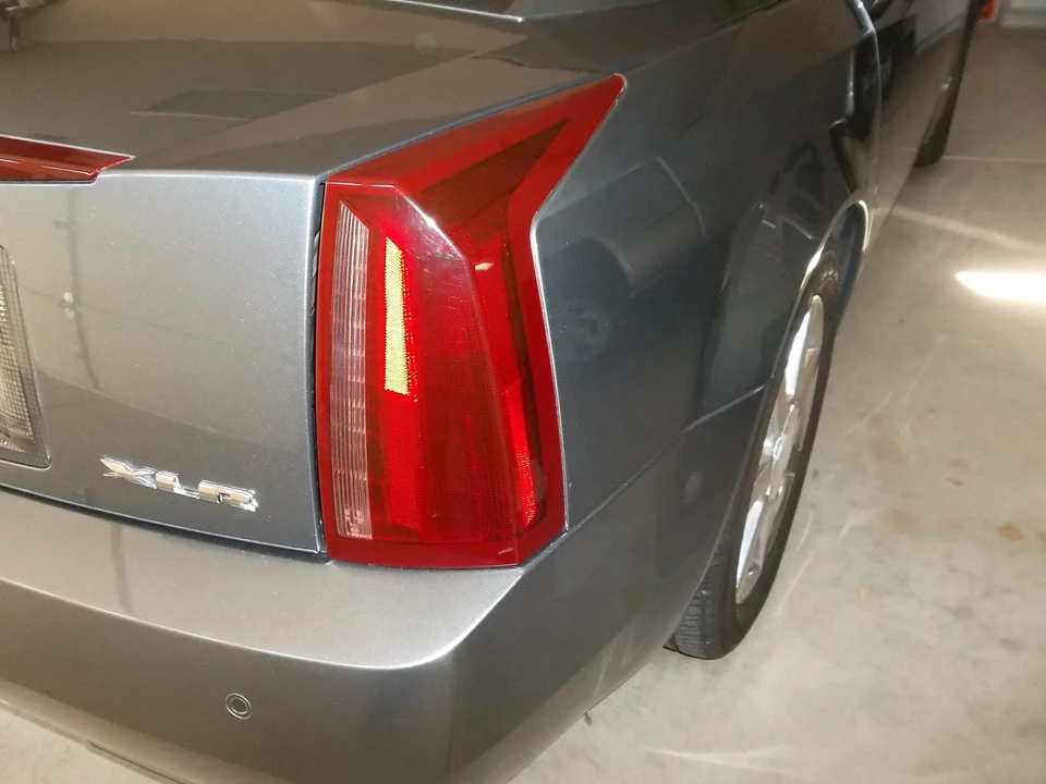 2004 Cadillac XLR - Image 27 of 31