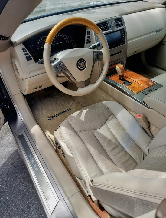 2004 Cadillac XLR - Image 11 of 16