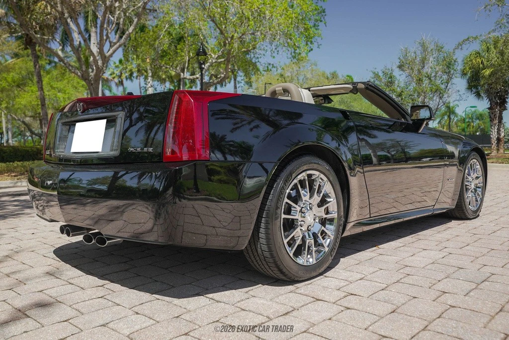 2004 Cadillac XLR - Image 8 of 12