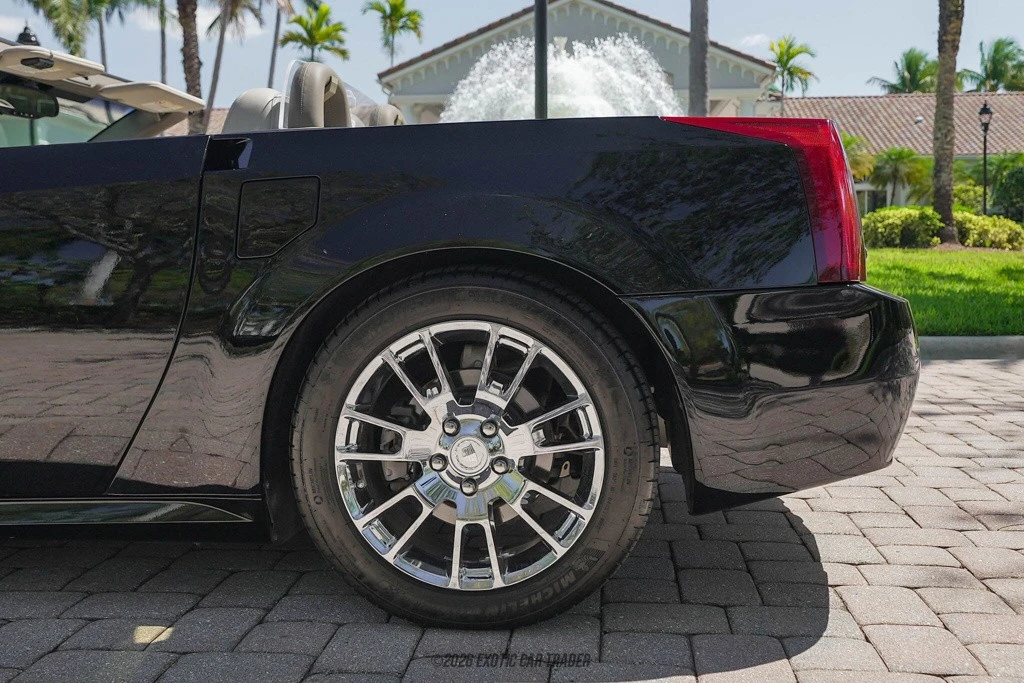 2004 Cadillac XLR - Image 5 of 12