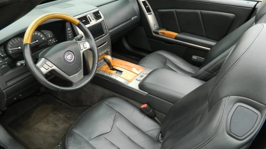 2004 Cadillac XLR - Image 4 of 7