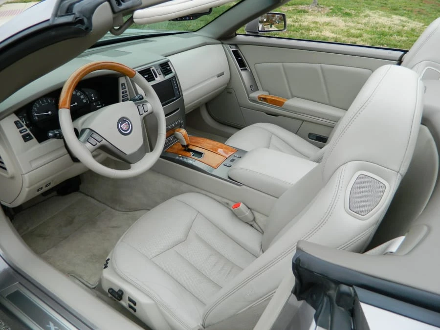 2004 Cadillac XLR - Image 4 of 7