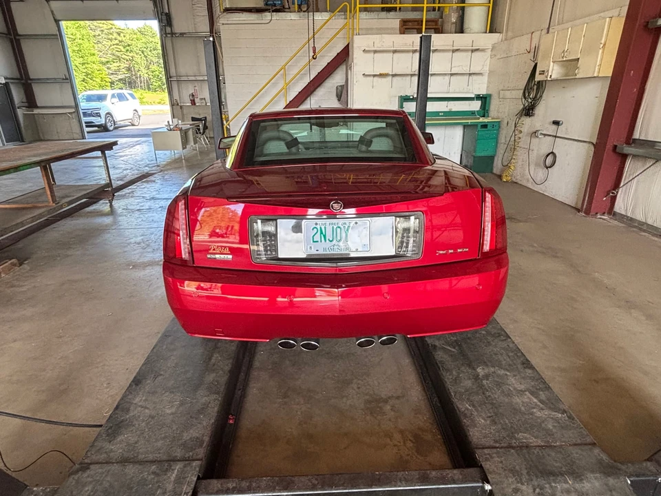 2004 Cadillac XLR - Image 21 of 31