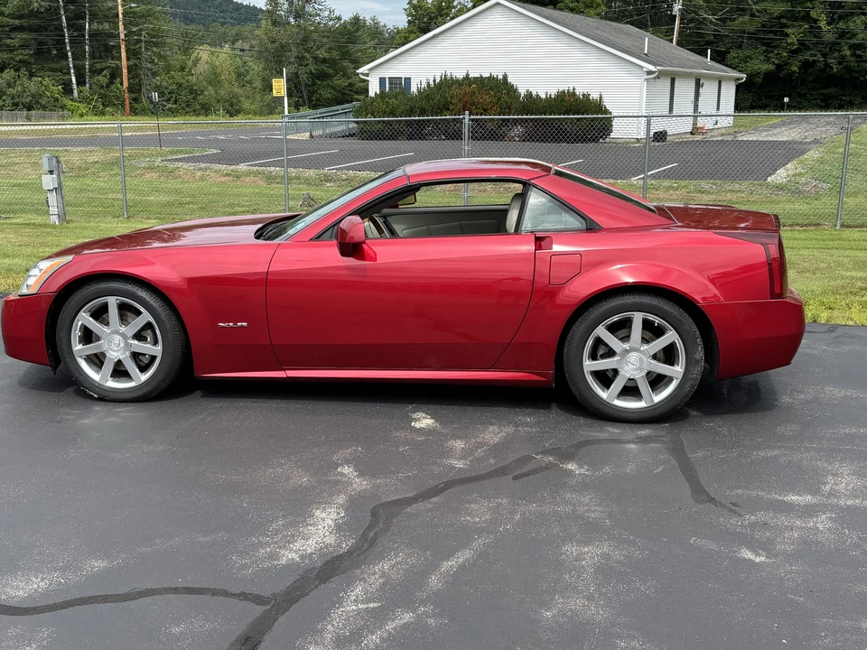 2004 Cadillac XLR - Image 17 of 31