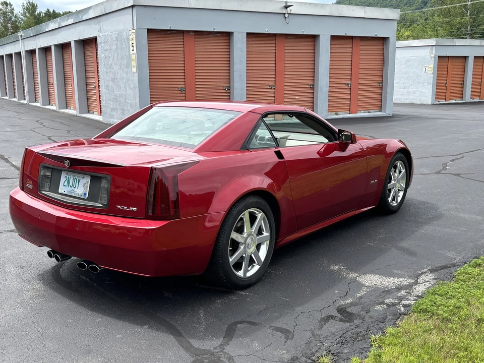 2004 Cadillac XLR - Image 14 of 31