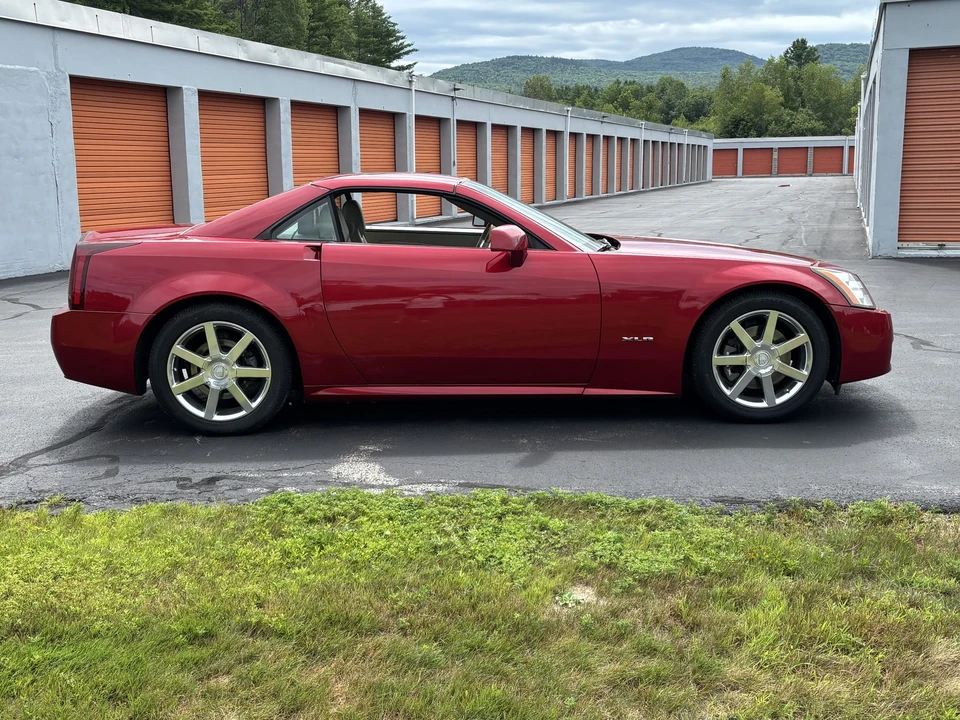 2004 Cadillac XLR - Image 13 of 31